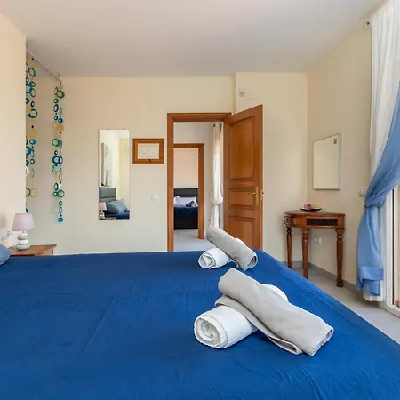 Kristi 9 Pers Privat Pool Villa *